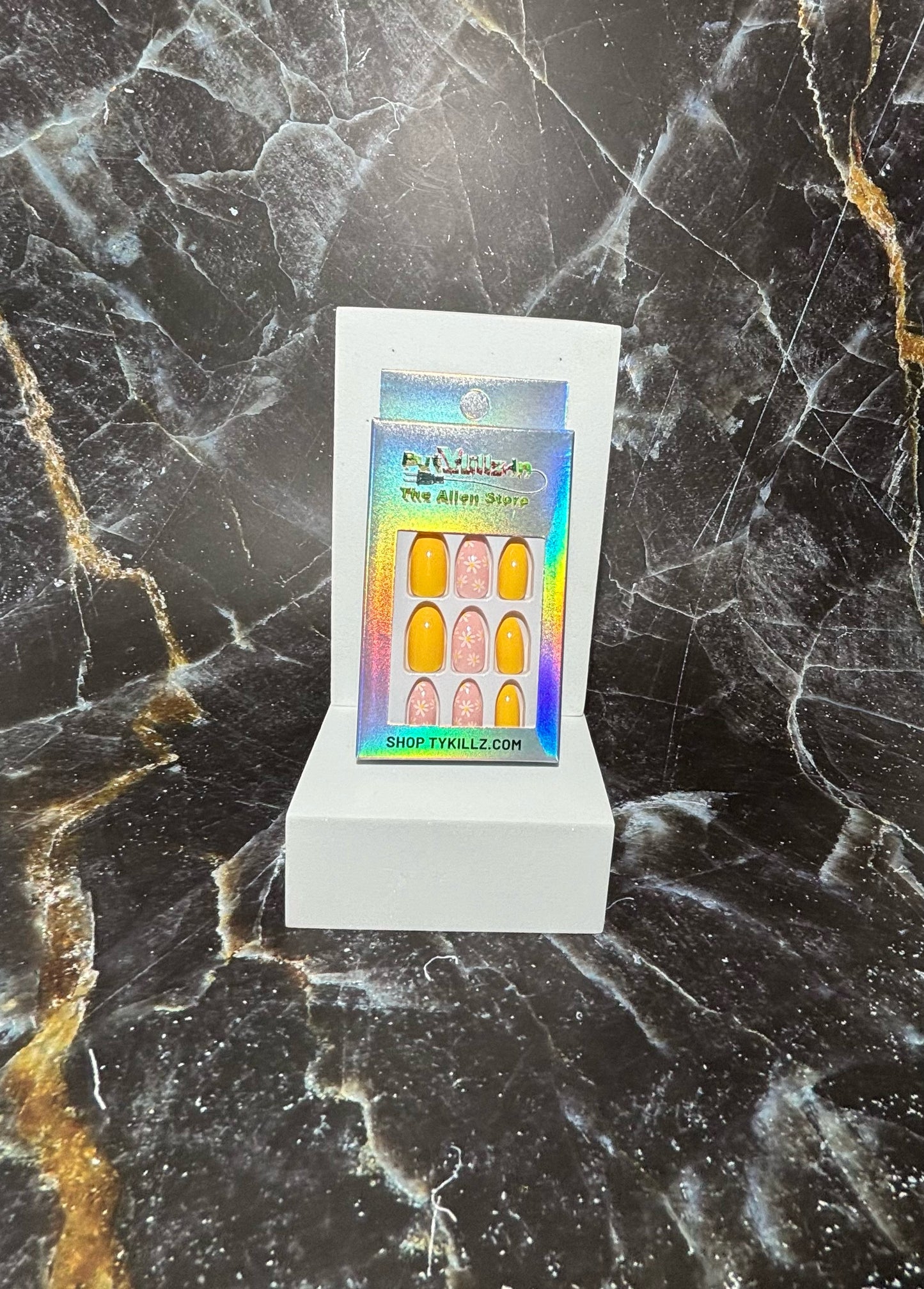 Short Yellow And Pink Flower Press On Nails